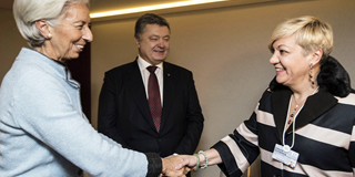 Christine Lagarde (IMF), Valeria Gontareva (head of the National Bank of Ukraine), and  Petro Poroshenko