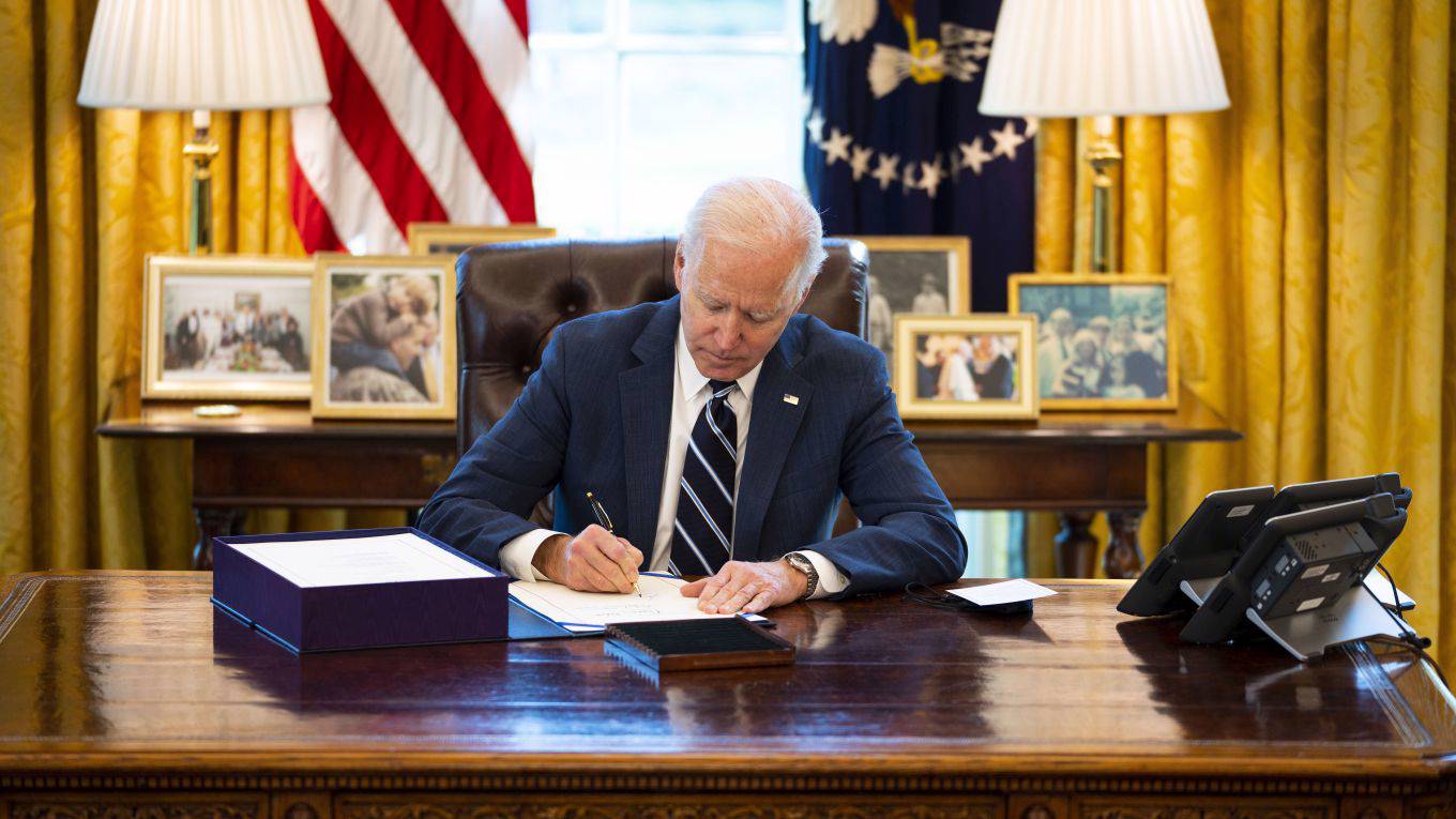 frankel121_Doug Mills-PoolGetty Images_biden signs bill