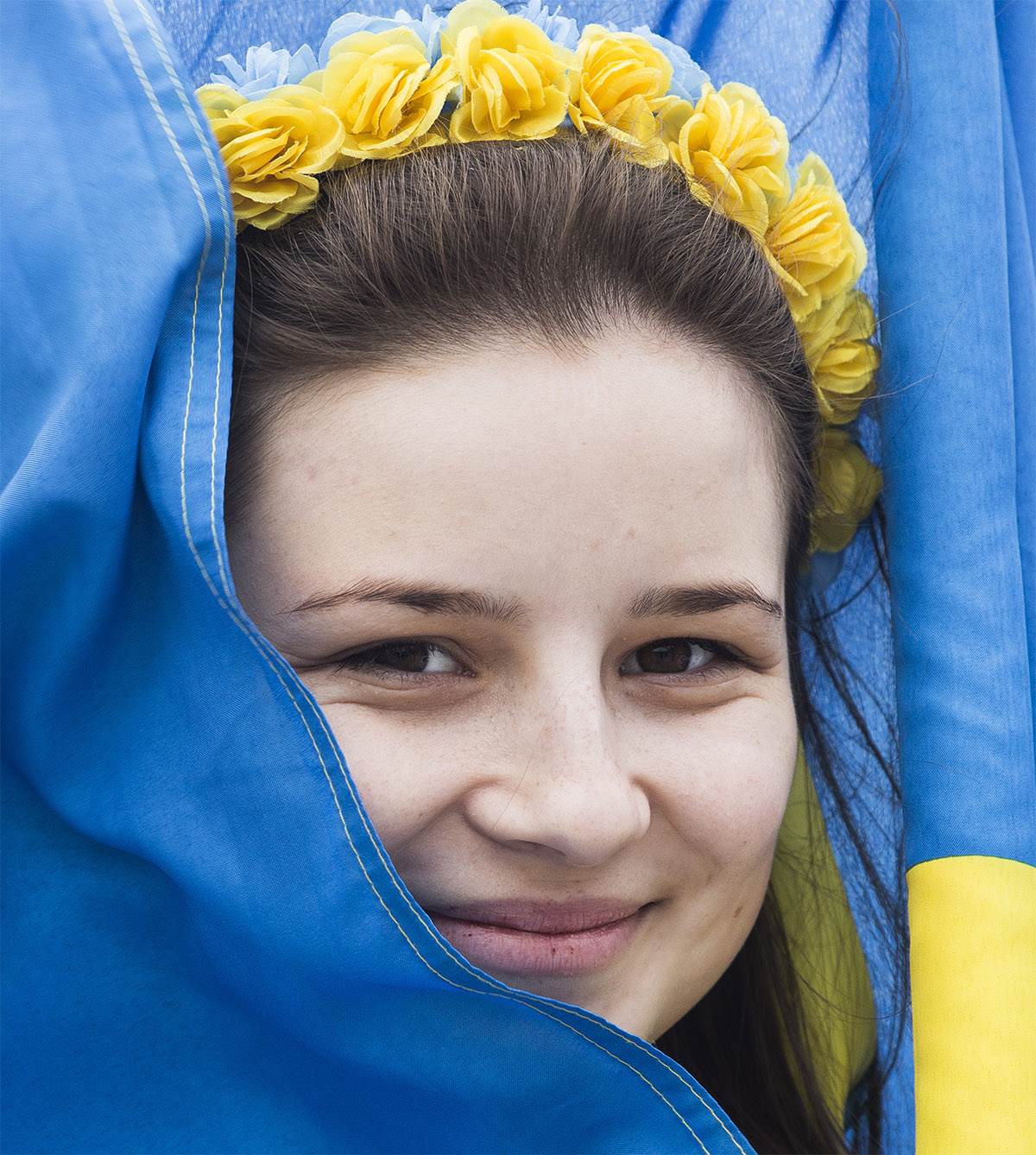 ukranian girl with flowers