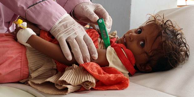 A Yemeni child suspected of being infected with cholera 