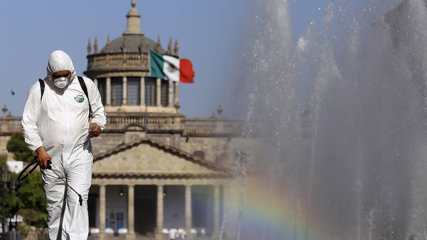 velasco103_ULISES RUIZAFP via Getty Images_mexicocoronavirussanitation
