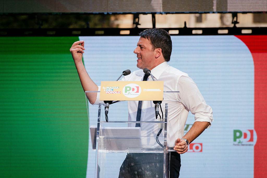Matteo Renzi campaigning for constitutional reform