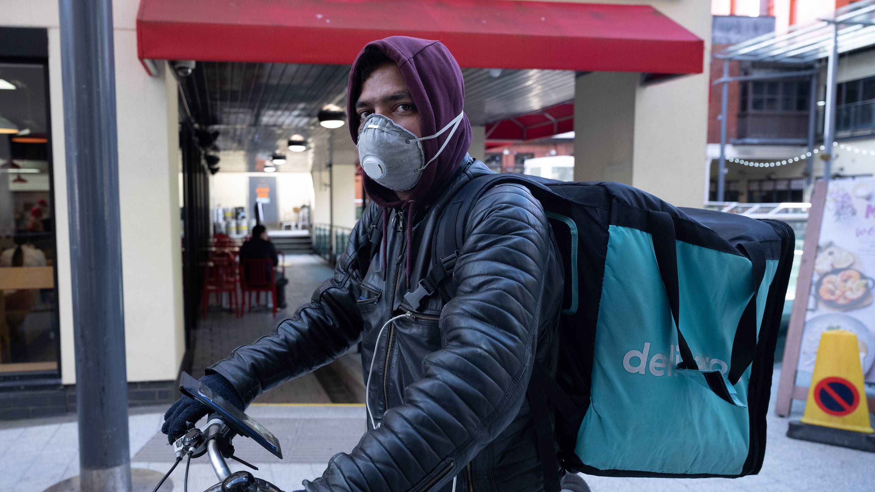 snower4_Matthew HorwoodGetty Images_ukfooddeliverycoronavirus