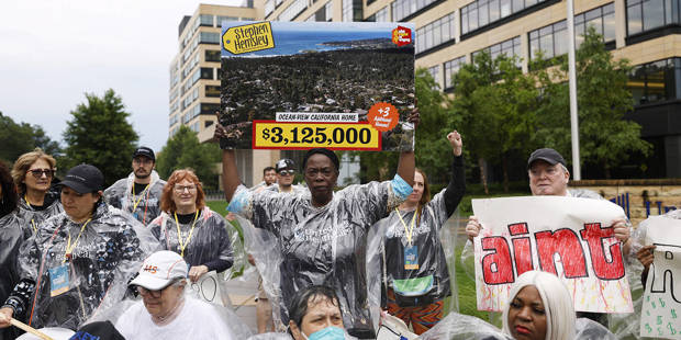 posner37_David BerdingGettyImages_unitedhealthcare_protest