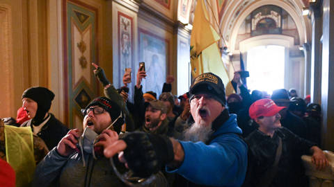 mueller37_ROBERTO SCHMIDTAFP via Getty Images_capitol riot