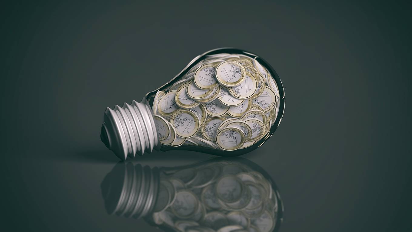 berglof23_Rawf8 Getty Images_eurocoinslightbulb