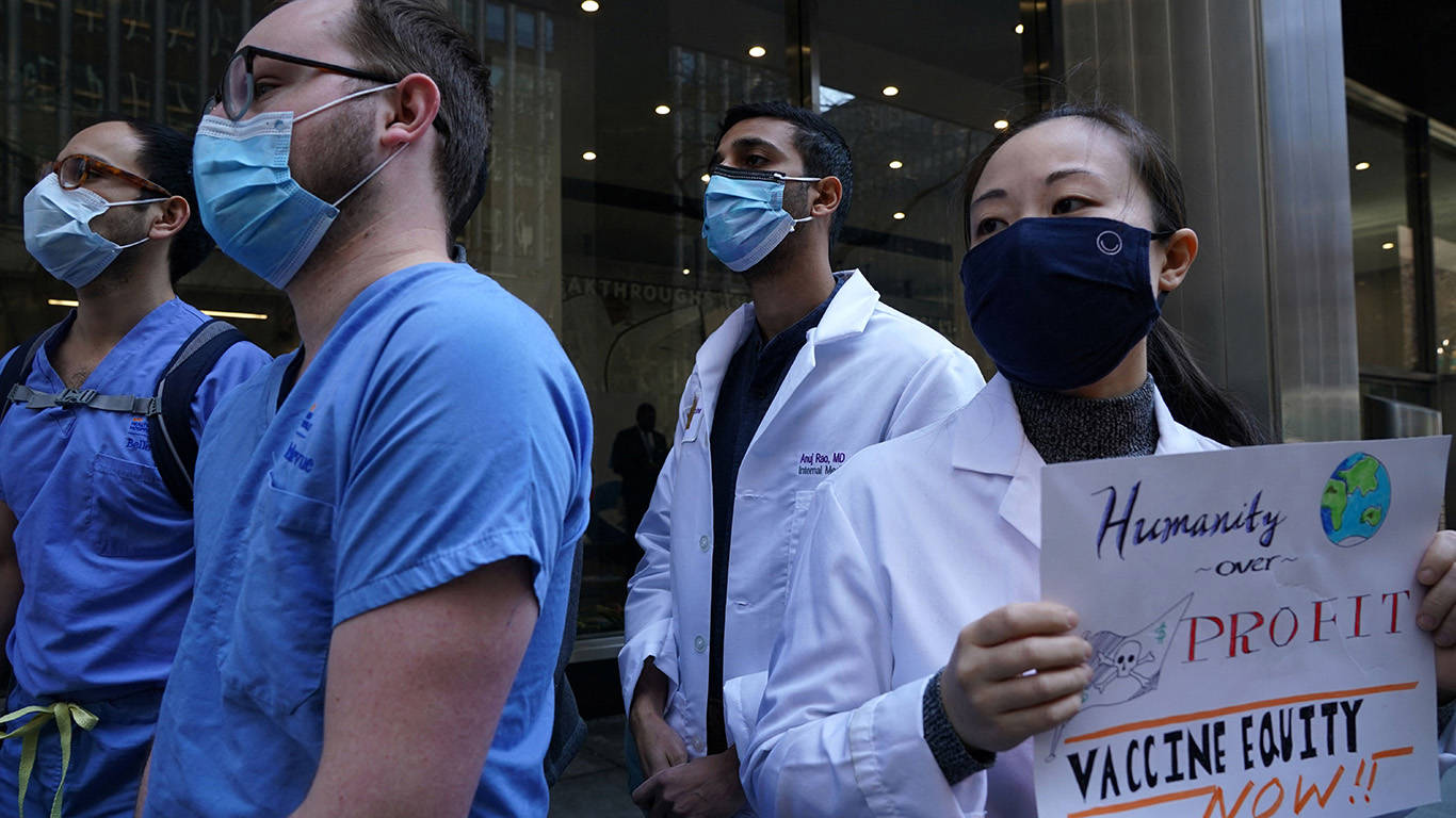hausmann95_TIMOTHY A. CLARYAFP via Getty Images_vaccine protest