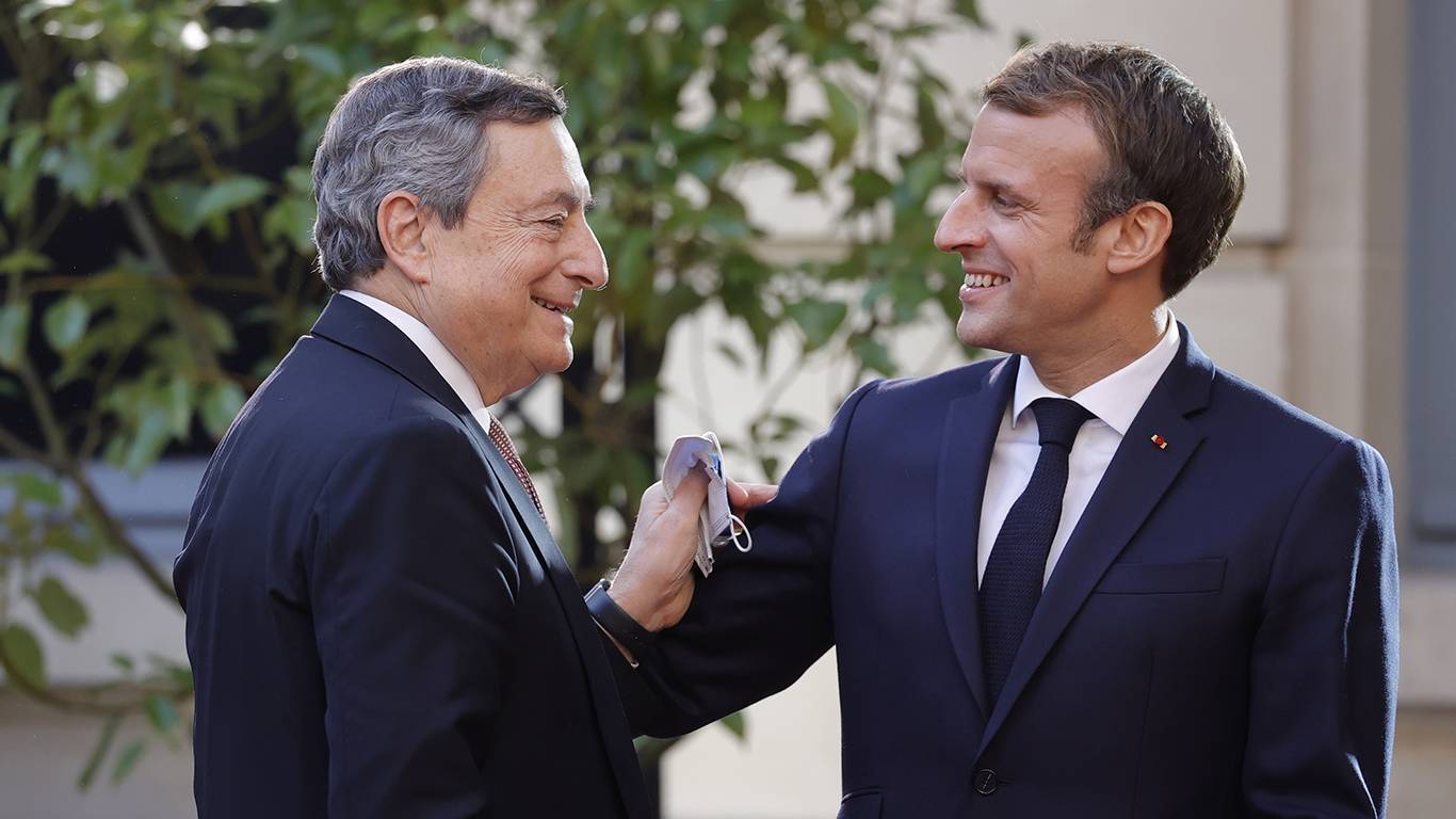 krauss58_Albert CaraAnadolu Agency via Getty Images_macron draghi