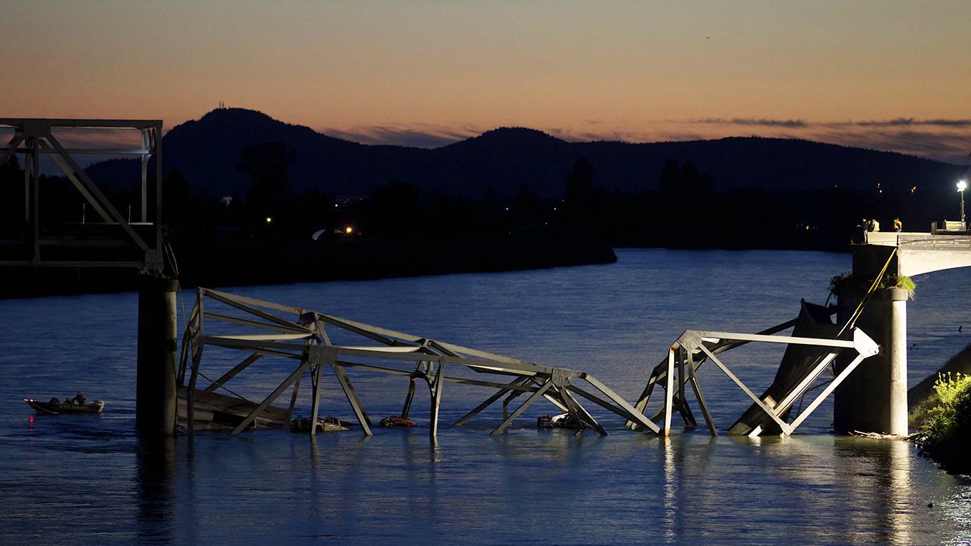 hmann1_Stephen BrashearGetty Images_bridge collapse