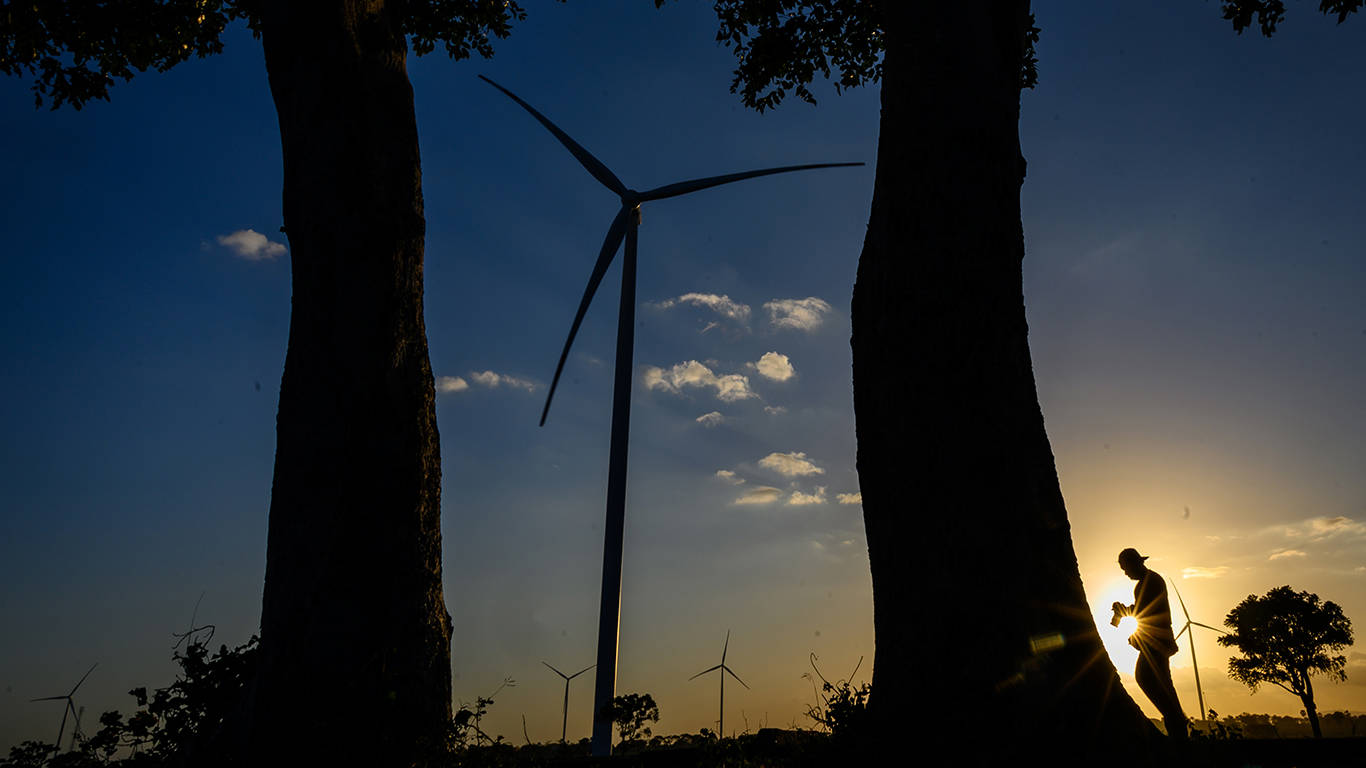 asakawa1_Hariandi HafidSOPA ImagesLightRocket via Getty Images_green energy indonesia