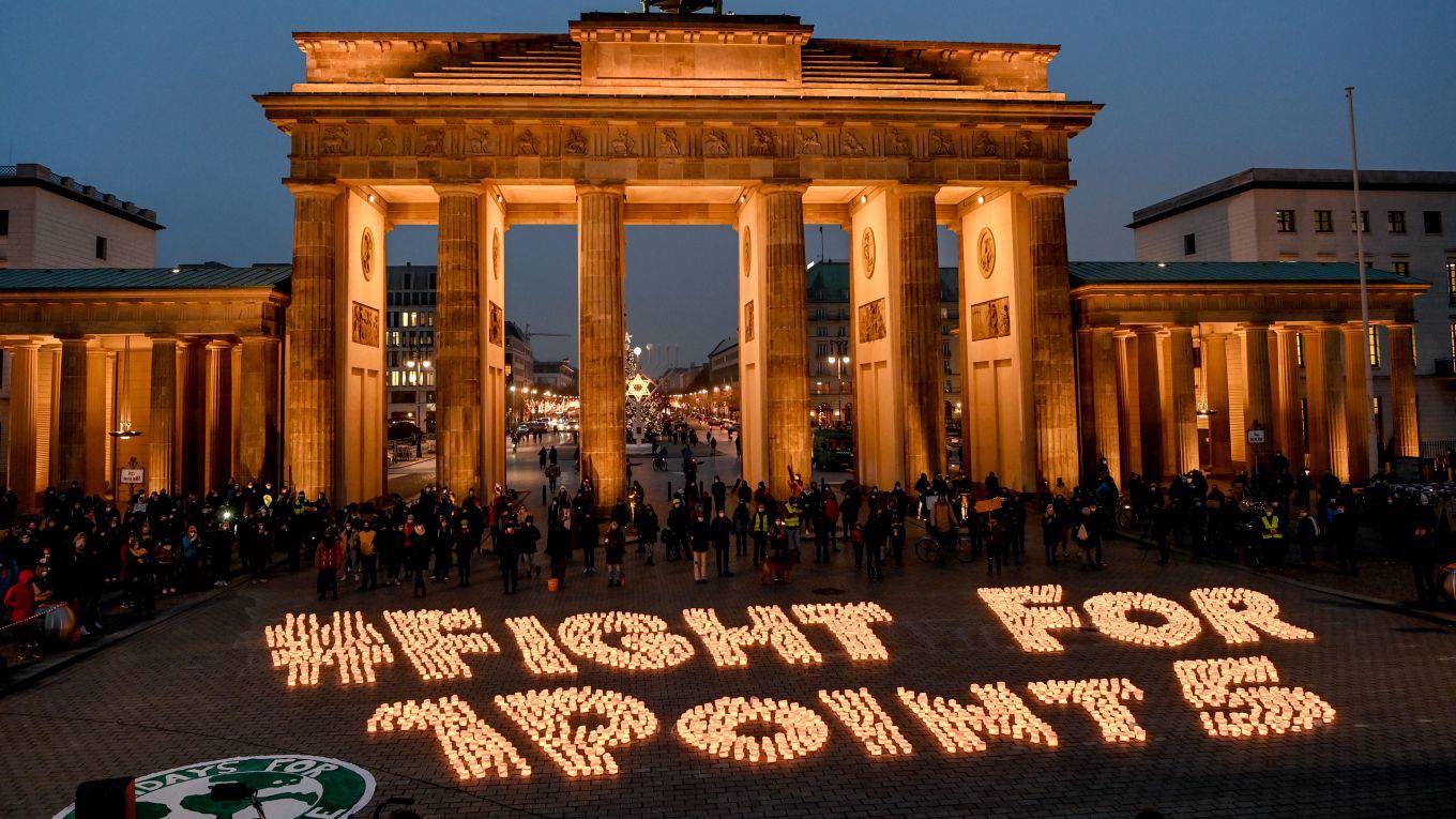 polman4_Britta Pedersenpicture alliance via Getty Images_climate protest