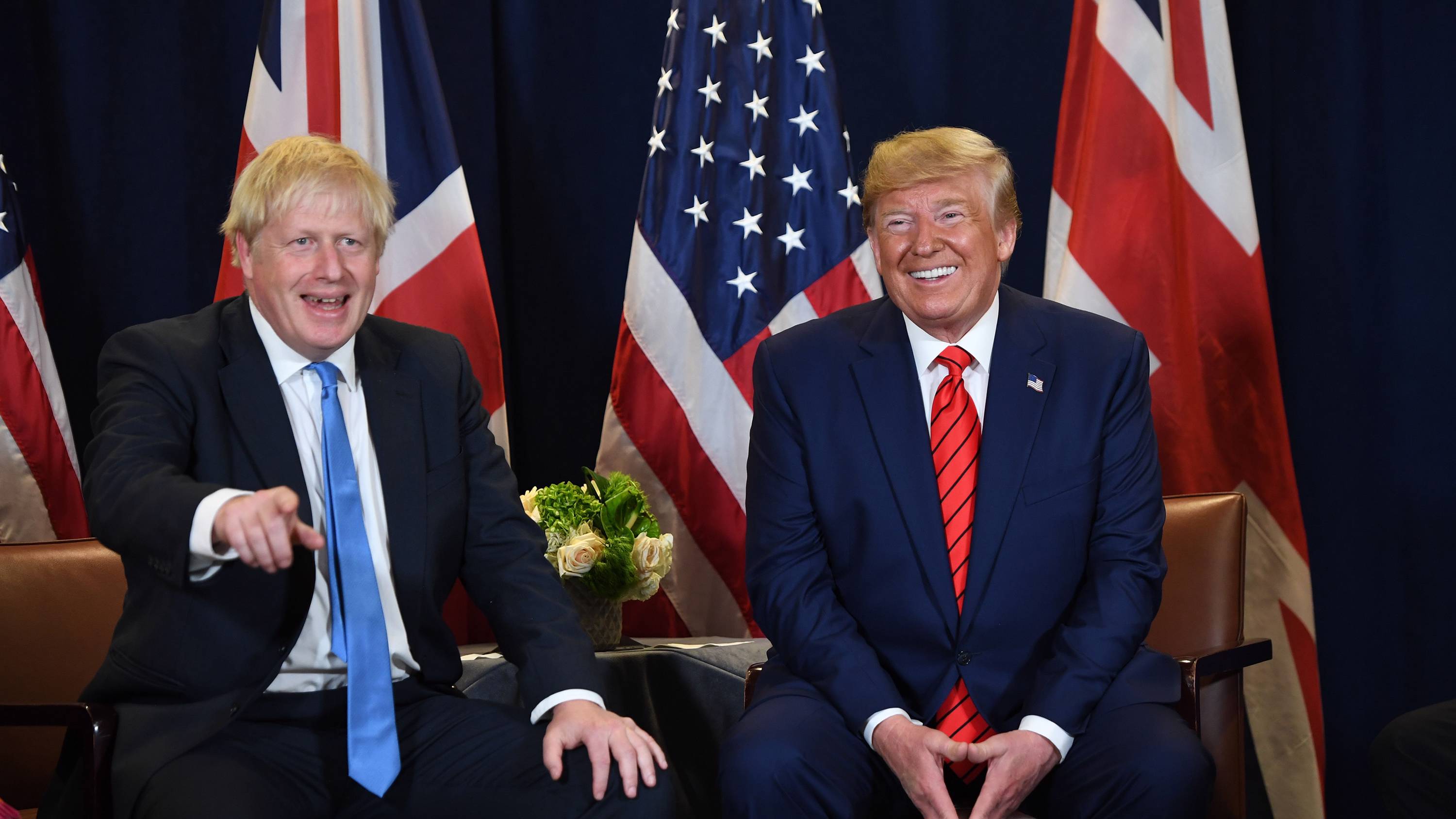 buruma164_SAUL LOEBAFP via Getty Images_trumpborisjohnson