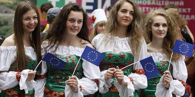 Ukraine Women EU Flags_EEAS_Flickr
