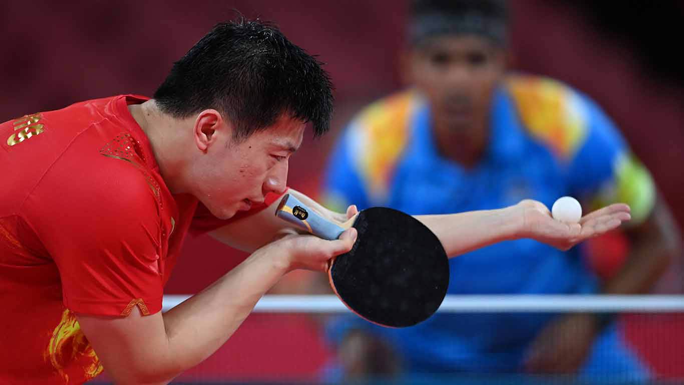 tharoor156_JUNG YEON-JE AFP via Getty Images_china india olympics