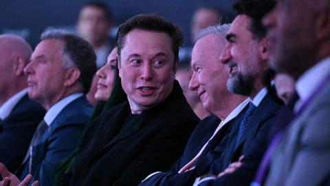 zucman3_Roberto SchmidtGettyImages_musk_schmidt