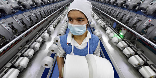 acemoglu65_Que HureVCG via Getty Images_chinese factory