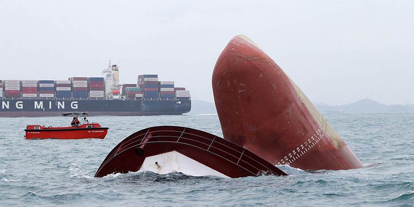 ship sinking