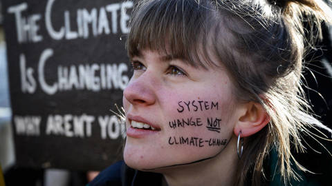 tbrookes1_FABRICE COFFRINIAFP via Getty Images_climatechangeprotest
