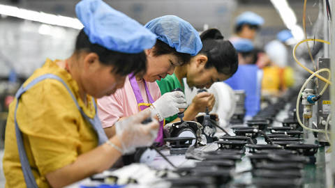 yi21_STRAFP via Getty Images_chinamanufacturing