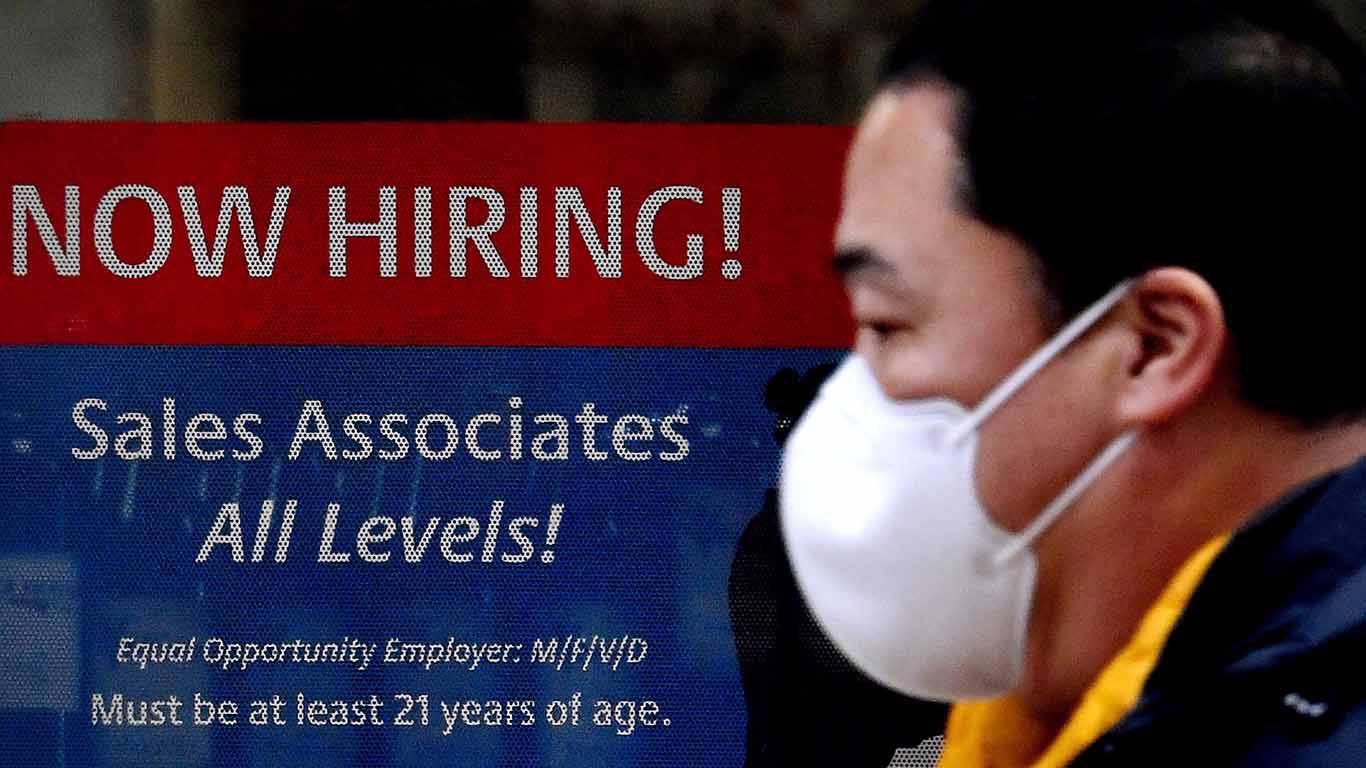 buiter27_OLIVIER DOULIERYAFP via Getty Images_now hiring