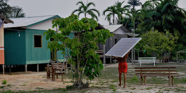 barral1_CARL DE SOUZAAFP via Getty Images_brazilsolarpower