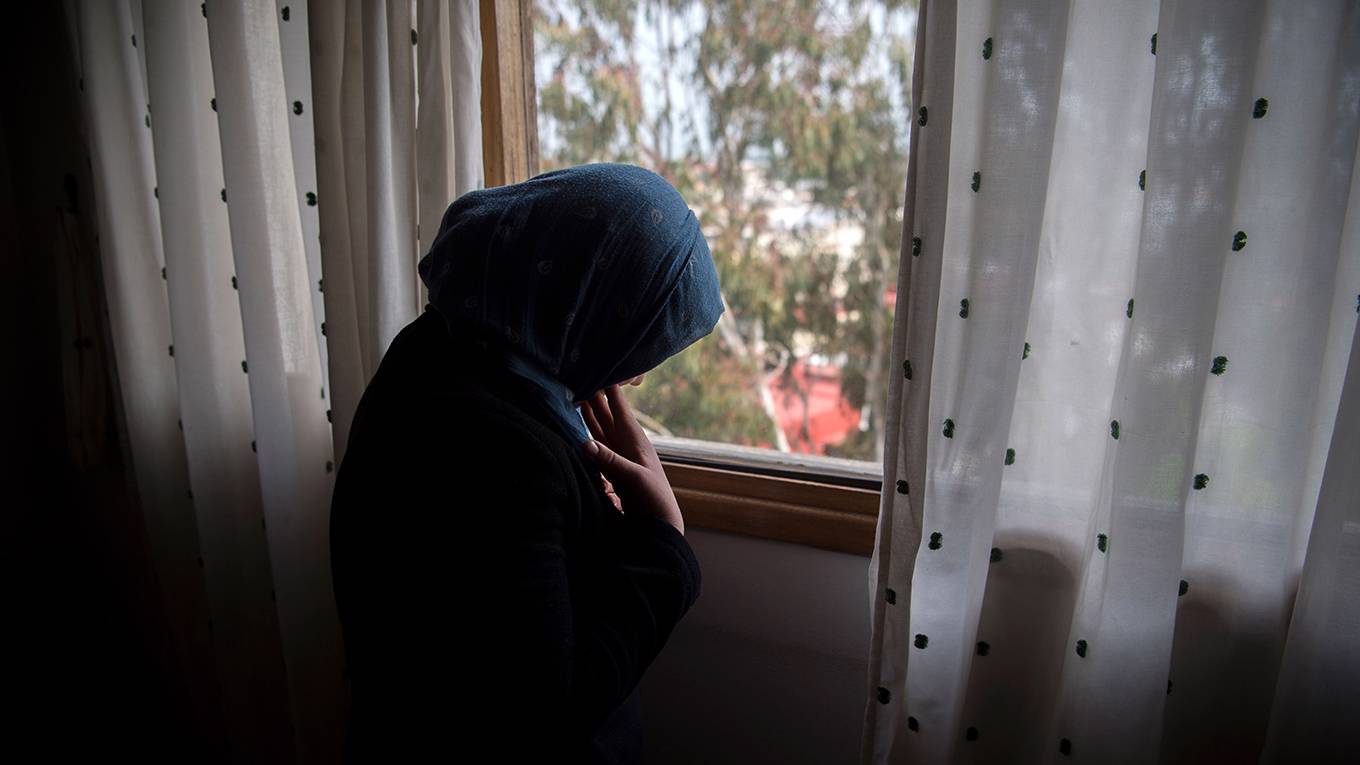 ennaji11_FADEL SENNAAFPGetty Images_moroccanwomanwindowsad