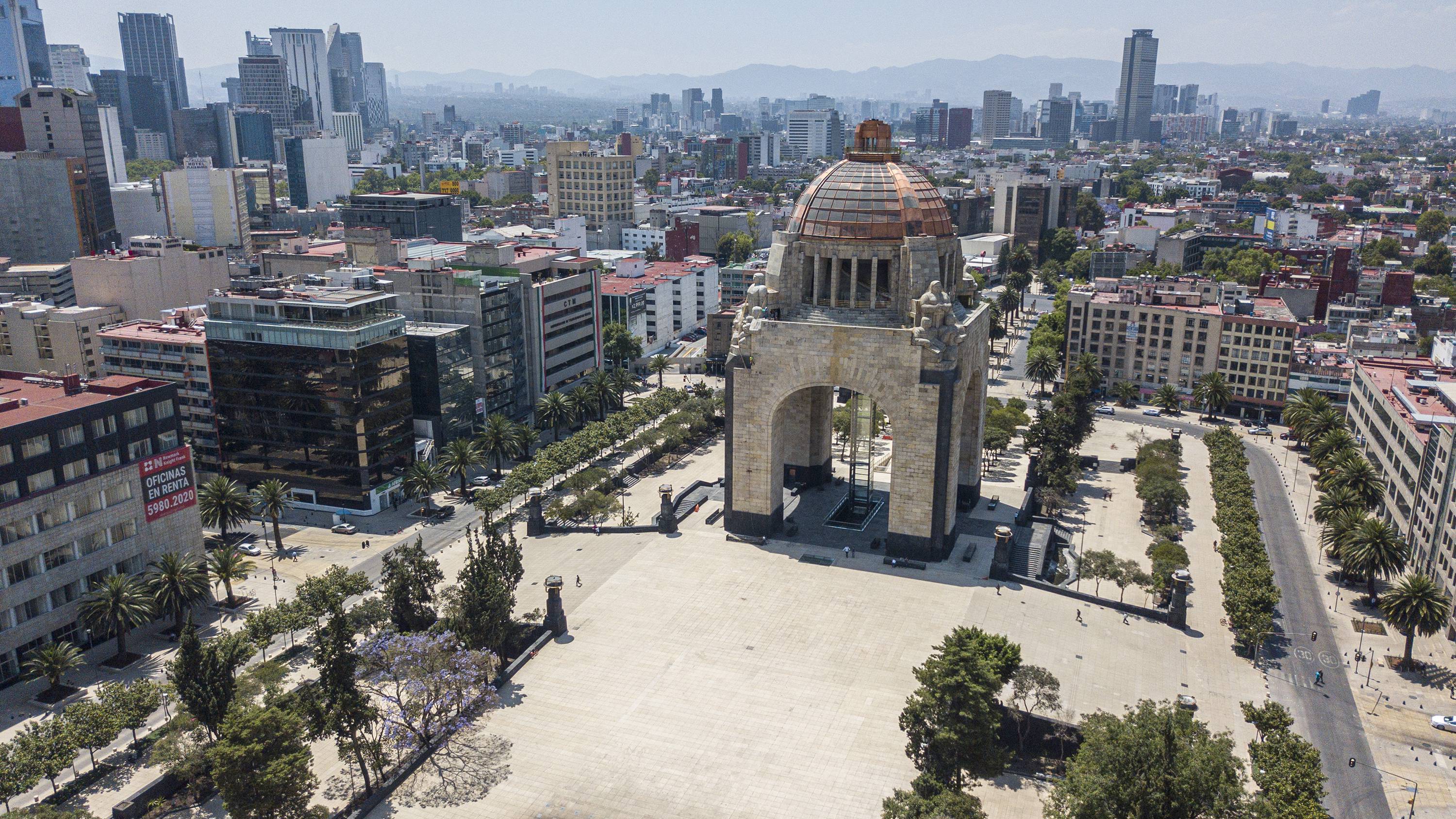 cardosa4_Hector VivasGetty Images_mexicocitysquarecoronaviruslockdown