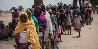 Line for UNICEF nutrition clinic in Nigeria