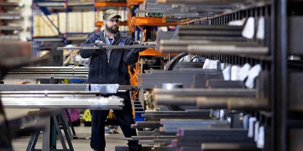  Laborers fill orders of machine grade steel to be shipped throughout the Pacific Northwest 