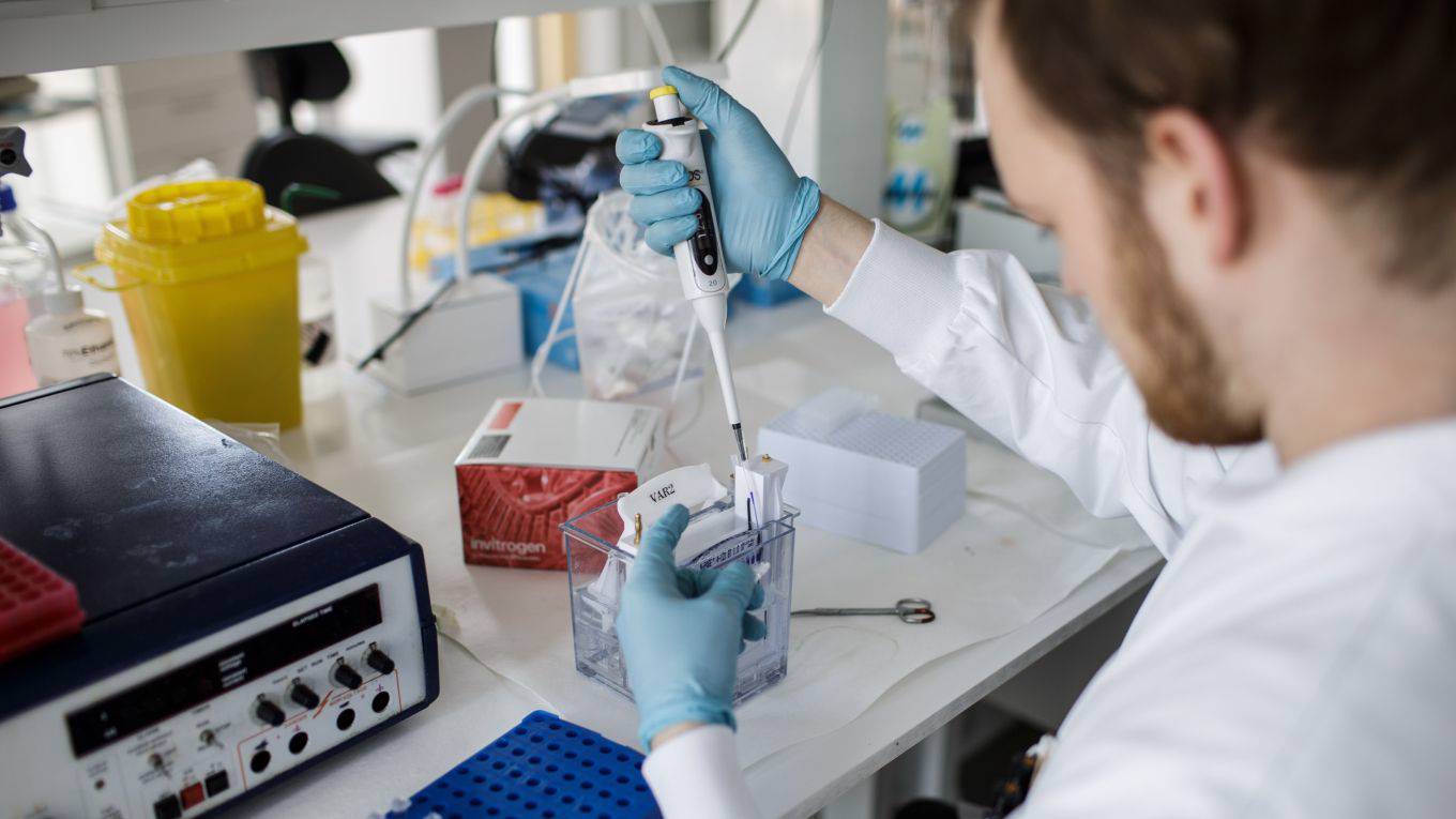 skhor1_THIBAULT SAVARYAFP via Getty Images_vaccine development