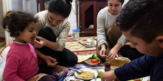 Syrian refugees strive to adapt to life in Turkey