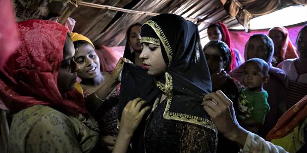 Rohingya Refugee Muslims Participate in Early Marriages 