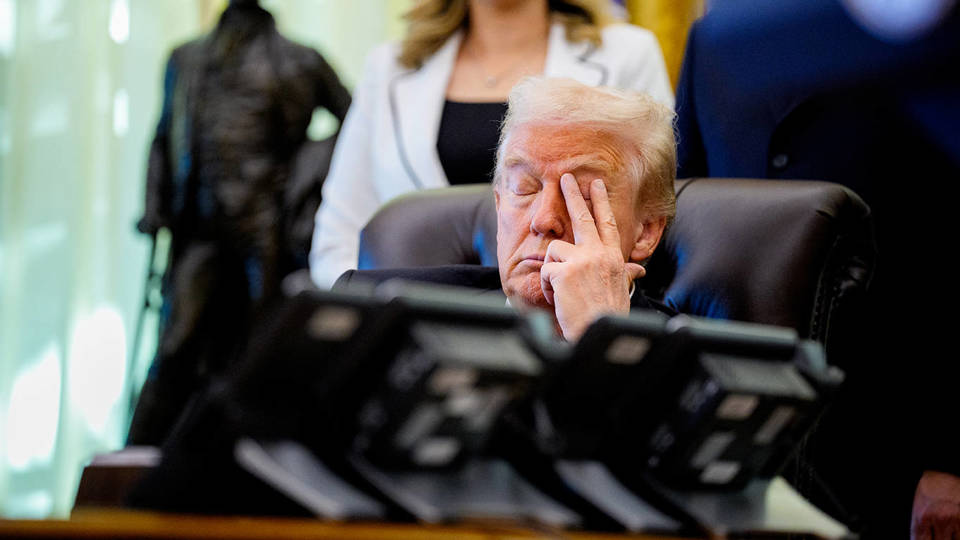 Politični spopadi glede Trumpove ekonomije, medijskega poročanja in demokratske strategije