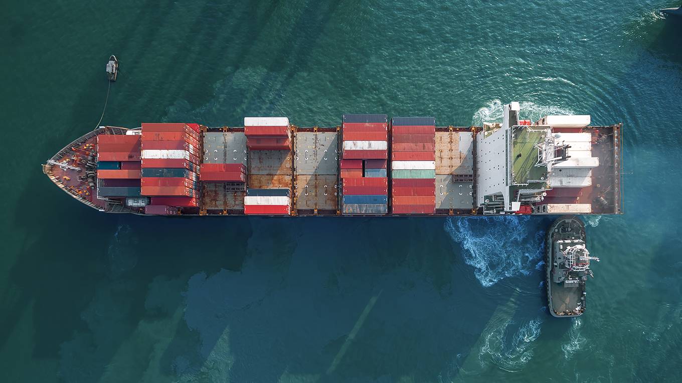 laidi27_GettyImages_tugboatoceanfromabove