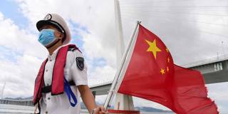 qian15_Chen WenChina News Service via Getty Images_chiense flag