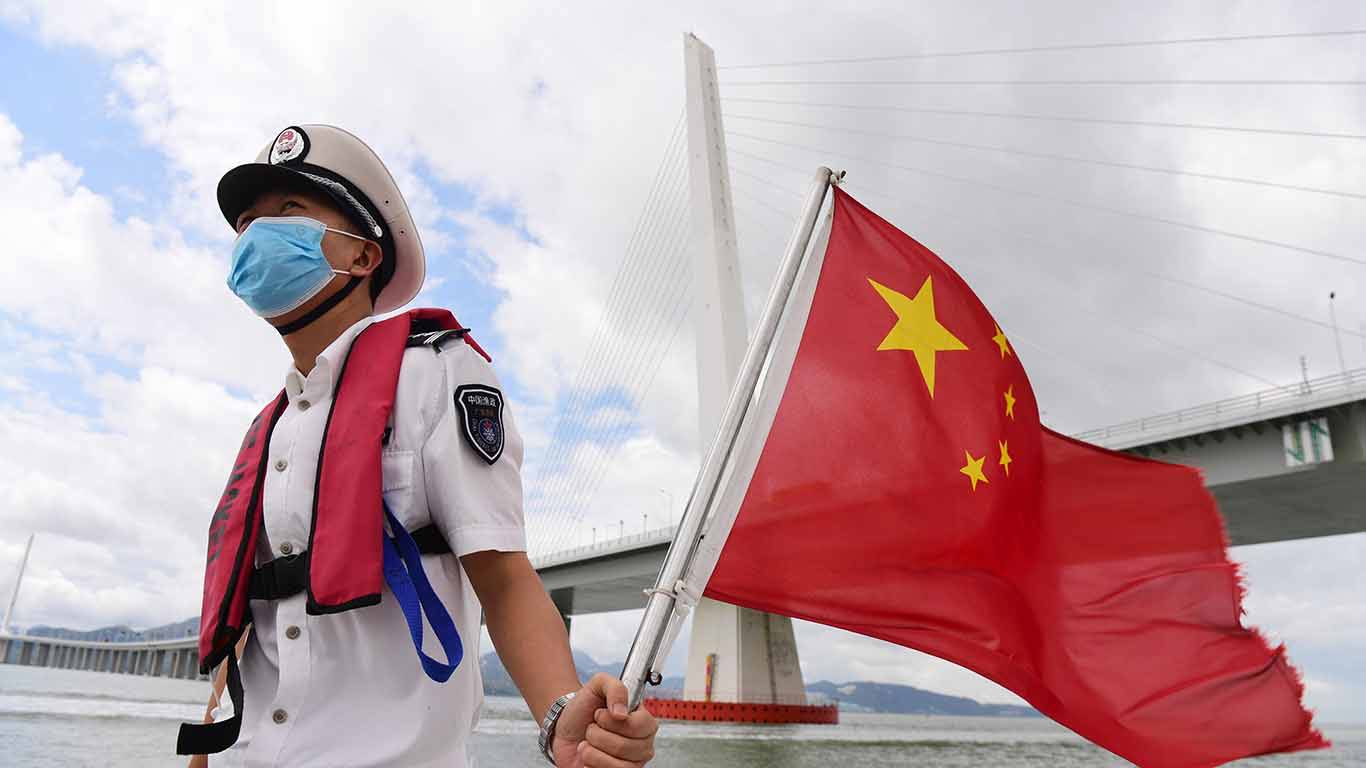 qian15_Chen WenChina News Service via Getty Images_chiense flag