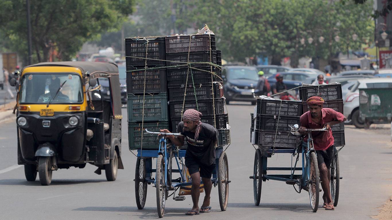 tyagi3_STRNurPhoto via Getty Images_income growth india