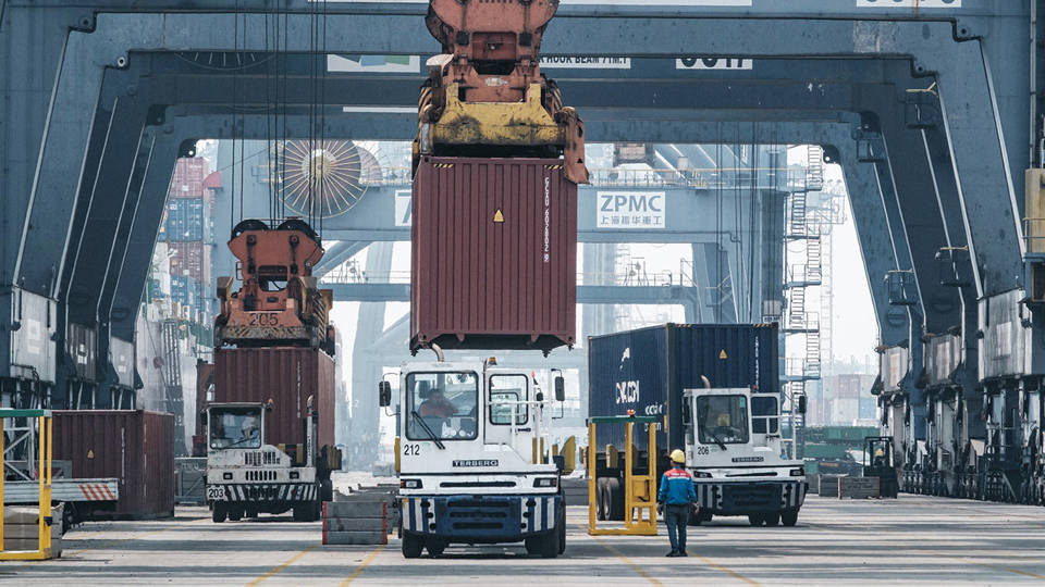 Trumpove tarife povzročile zaskrbljujoče gospodarske posledice