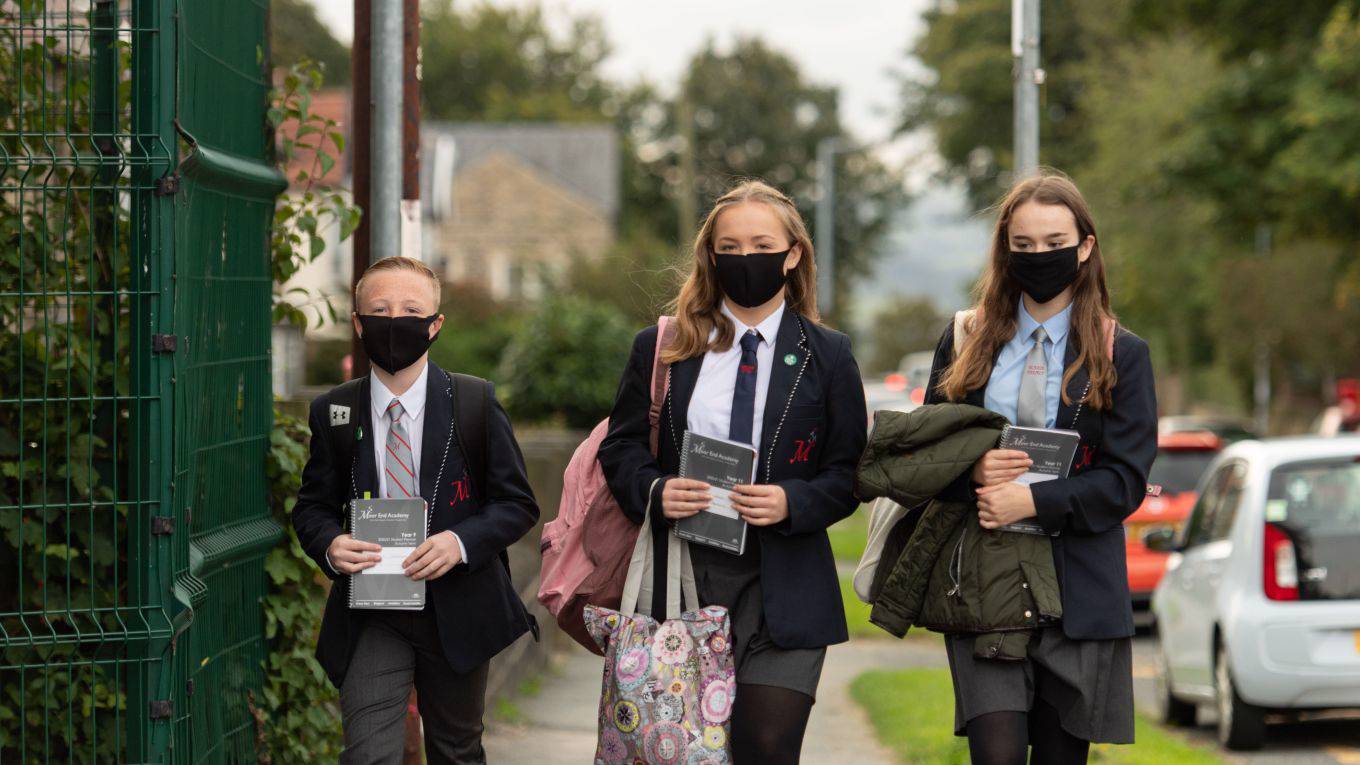 mfitzgerald4_OLI SCARFFAFP via Getty Images_uk children masks
