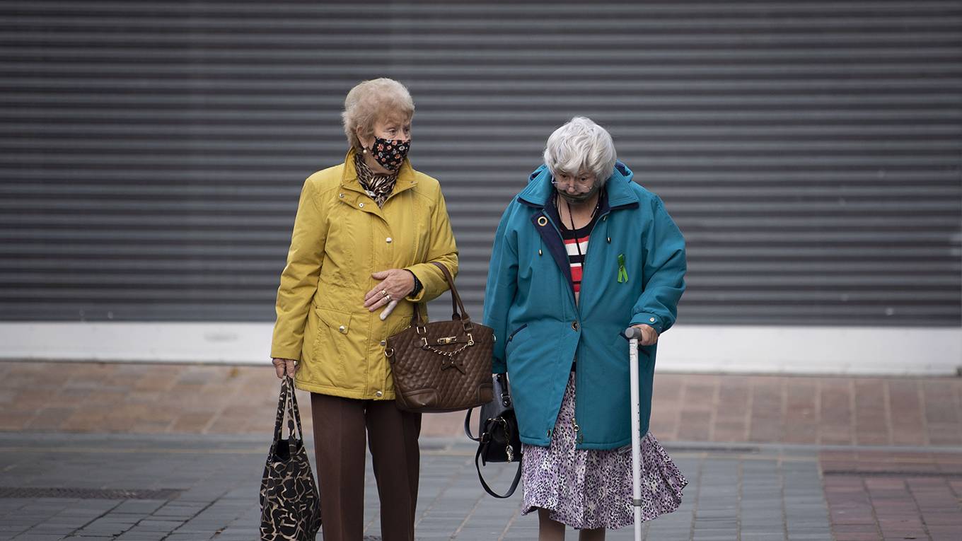 atuguba1_Matthew HorwoodGetty Images_elderlywomencovid