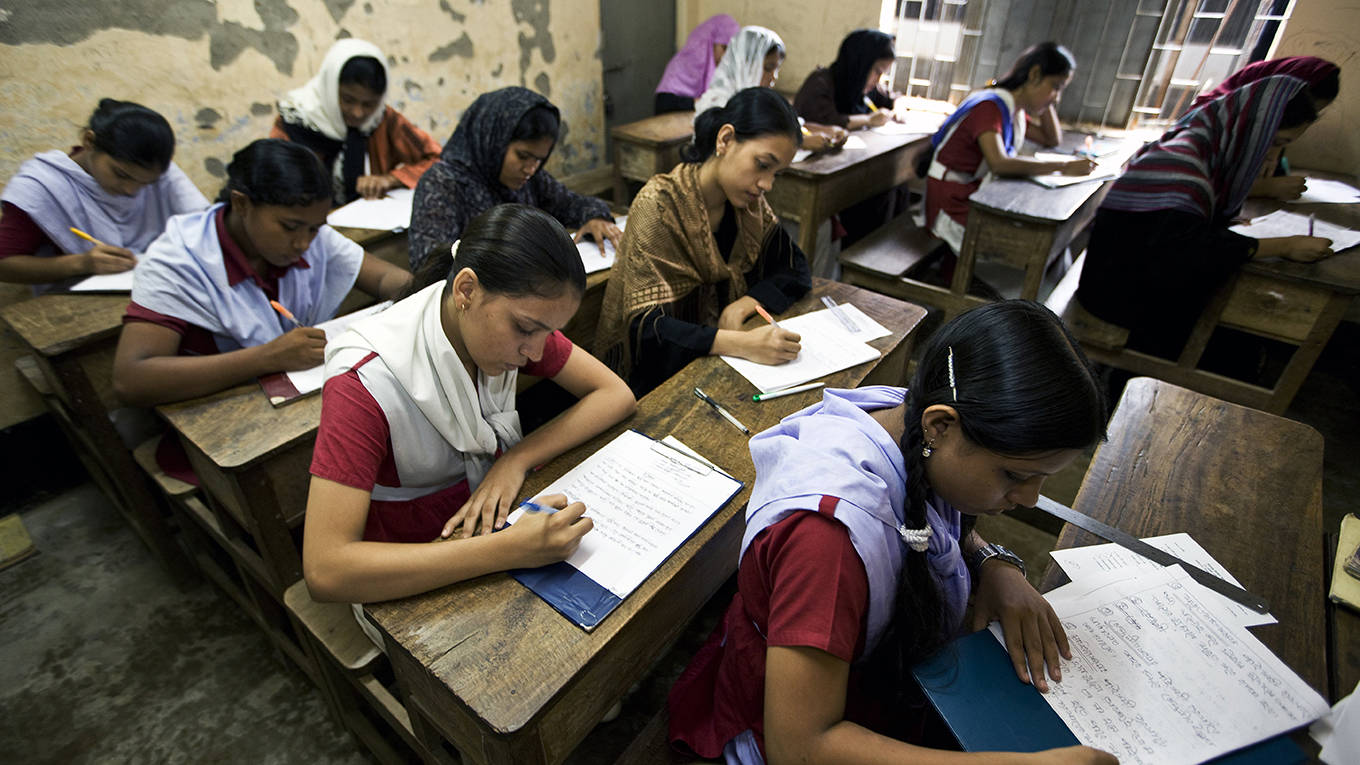 malpass1_Brent StirtonGetty Images_bangladeshschoolwomengirls