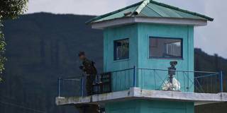 North Korean guarding Chinese border