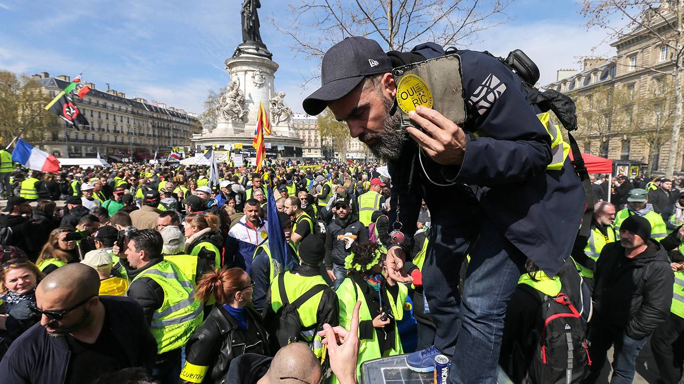 coyle6_Michel StoupakNurPhoto via Getty Images_yellow vests