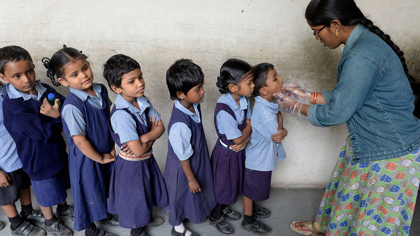 kremer3_NOAH SEELAMAFP via Getty Images_deworming