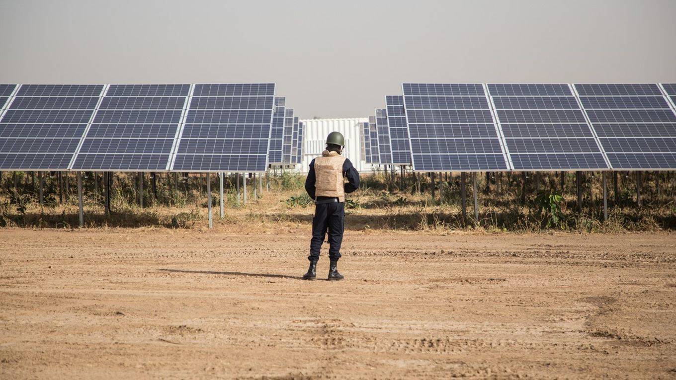yumkella14_Olympia De MaismontAnadolu AgencyGetty Images_africa solar panels