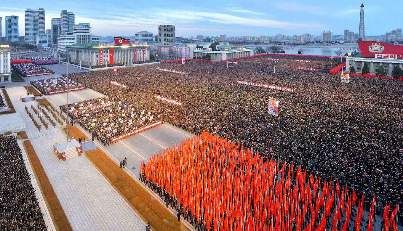 yoon19_str stringer_t Kim Il Sung Square in Pyongyang