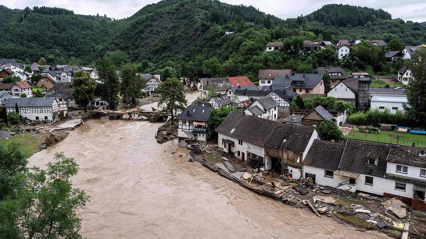 boccaletti9_BERND LAUTERAFP via Getty Images_german floods