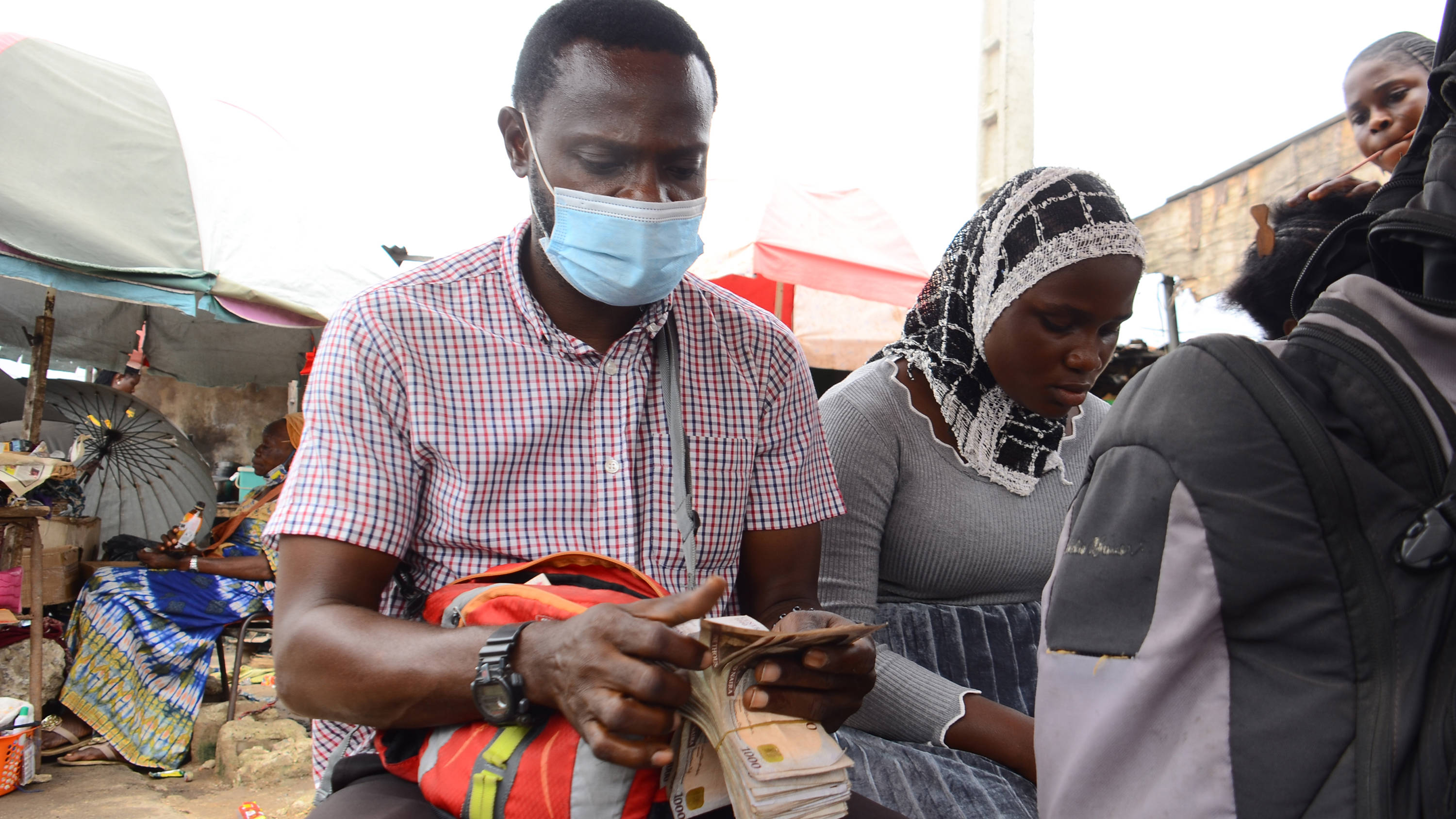 ibrahim7_Olukayode JaiyeolaNurPhoto via Getty Images_nigeriaafricaeconomymoneycoronavirus