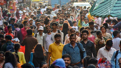 chellaney167_Debarchan ChatterjeeNurPhoto via Getty Images_indiapopulation