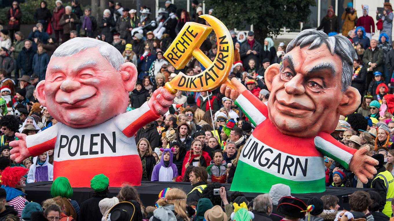 A float featuring Prime Minister of Hungary Viktor Orban and leader of Poland Jaroslaw Kaczynski